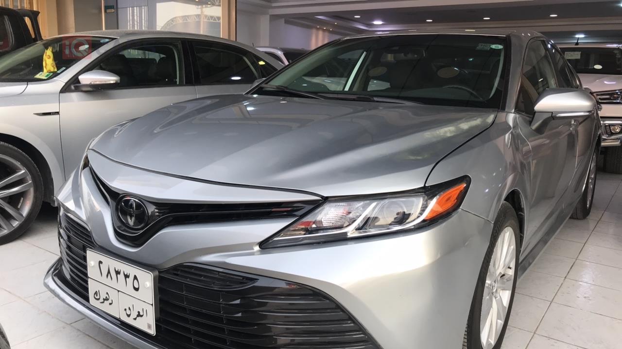 تۆیۆتا کامری